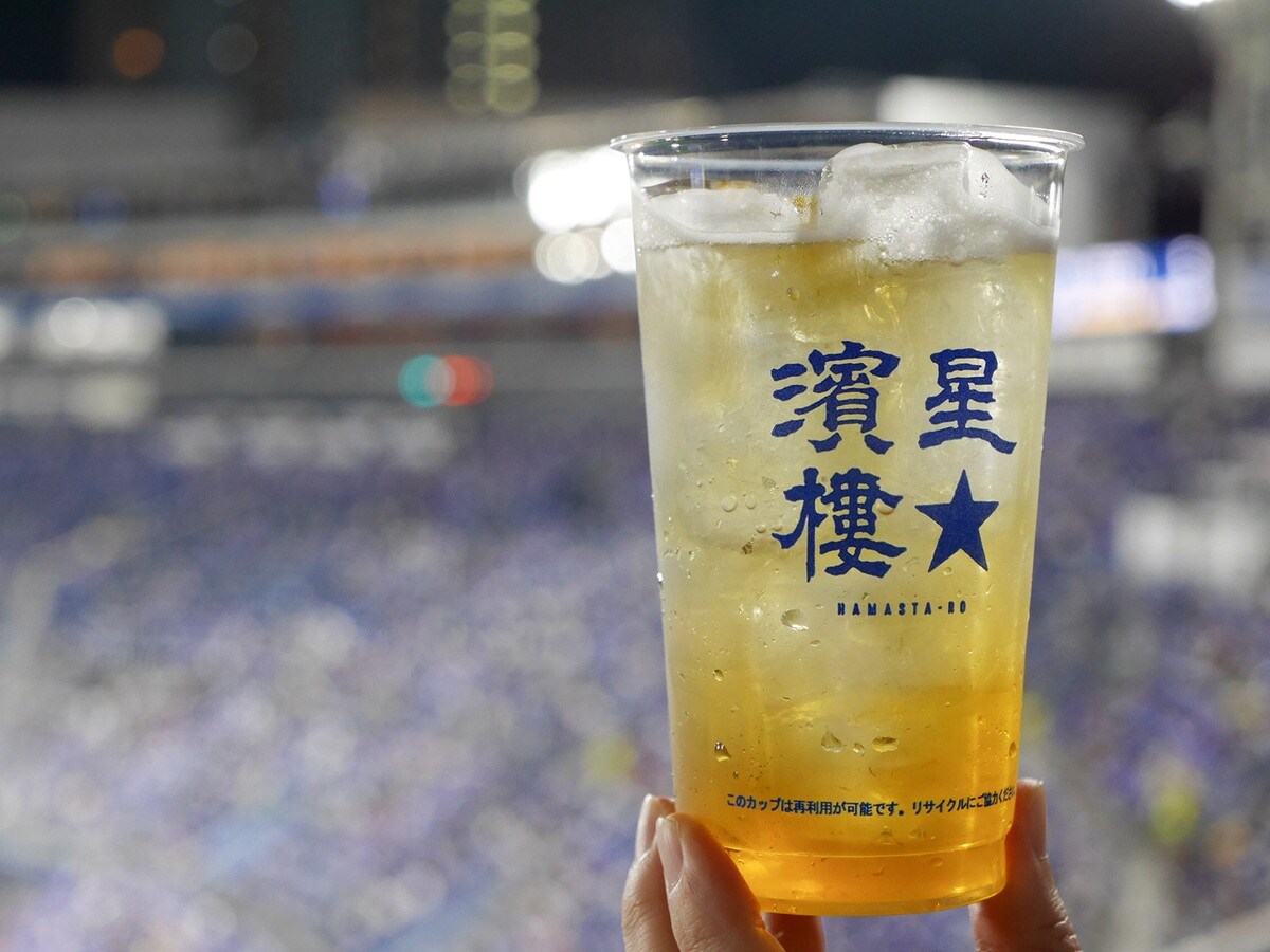 濱星樓ハイボール（税込800円）は紹興酒の香り感じるオリジナルハイボールでとっても飲みやすい！ レモンを絞って酸味を調整