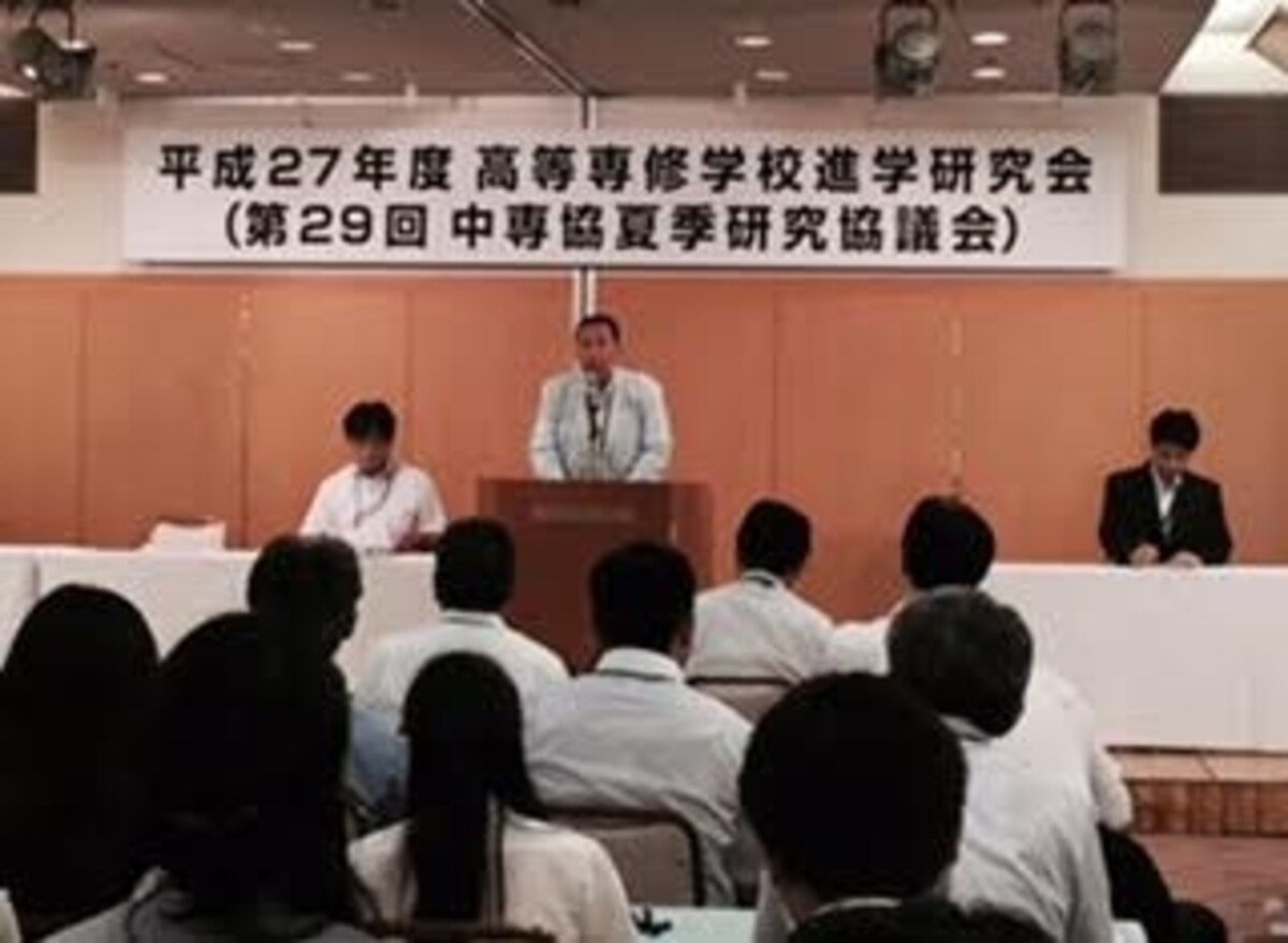 NPO高等専修教育支援協会理事長堀居先生ご挨拶