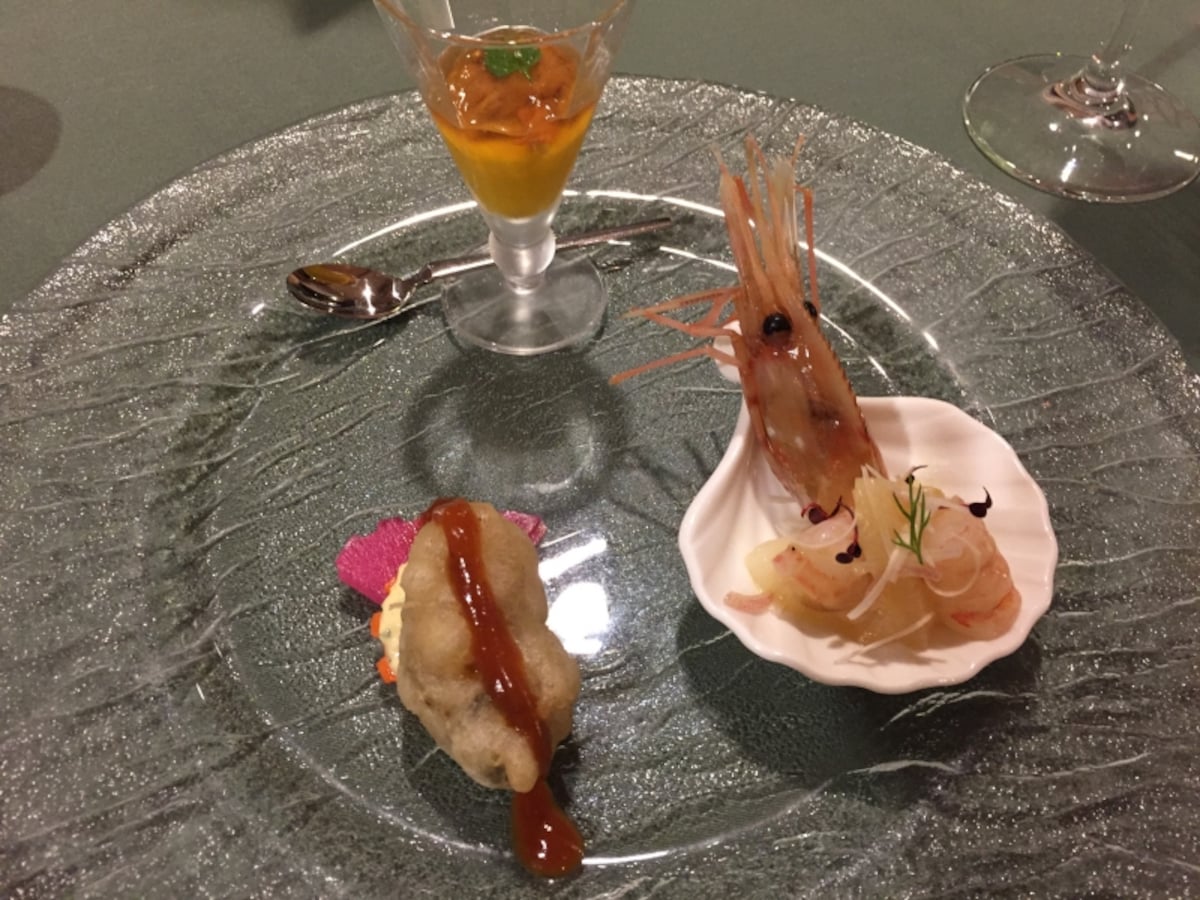 美食宿