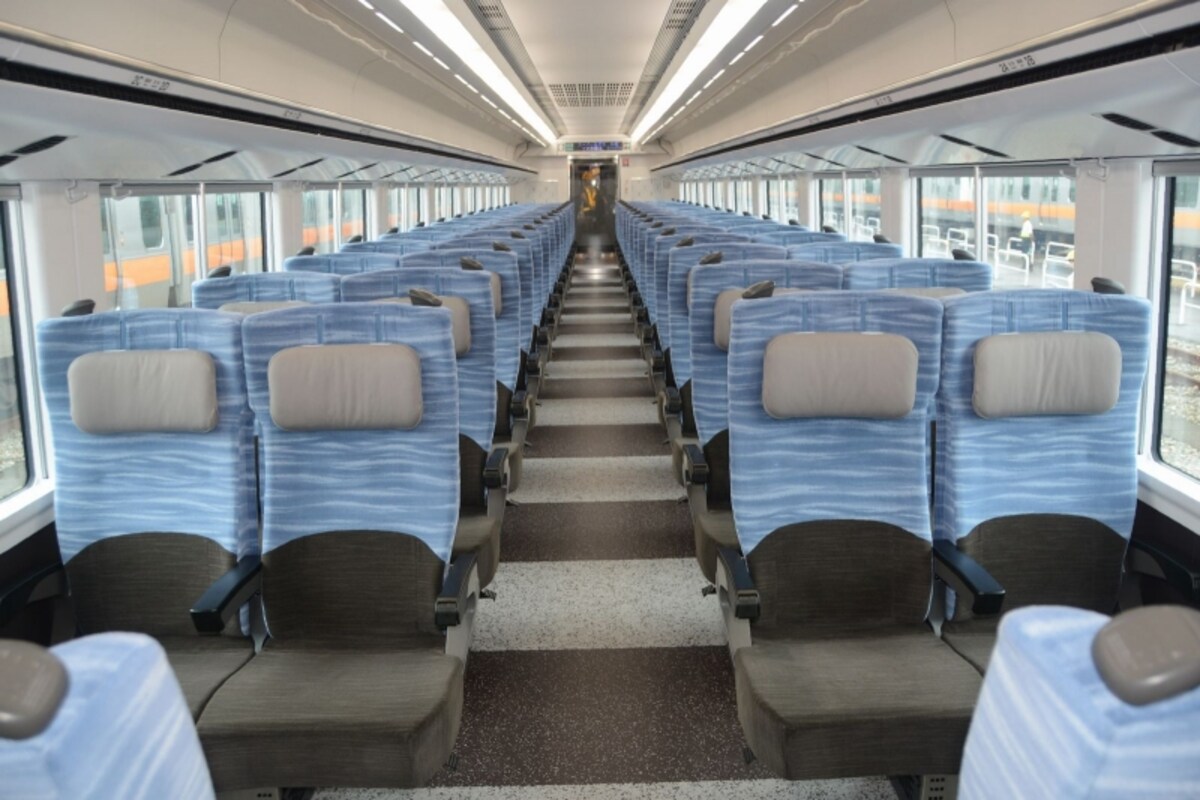 普通車車内