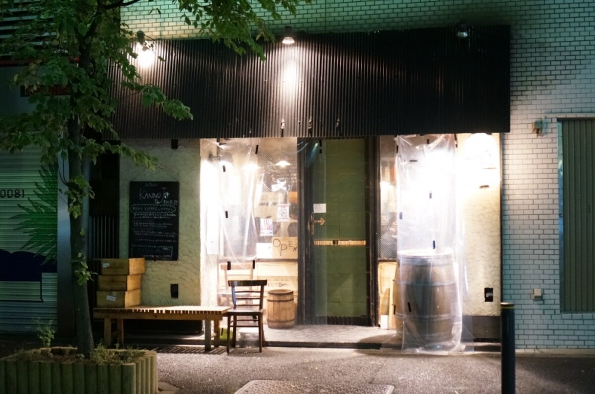 新宿御苑前駅から徒歩数分の同店