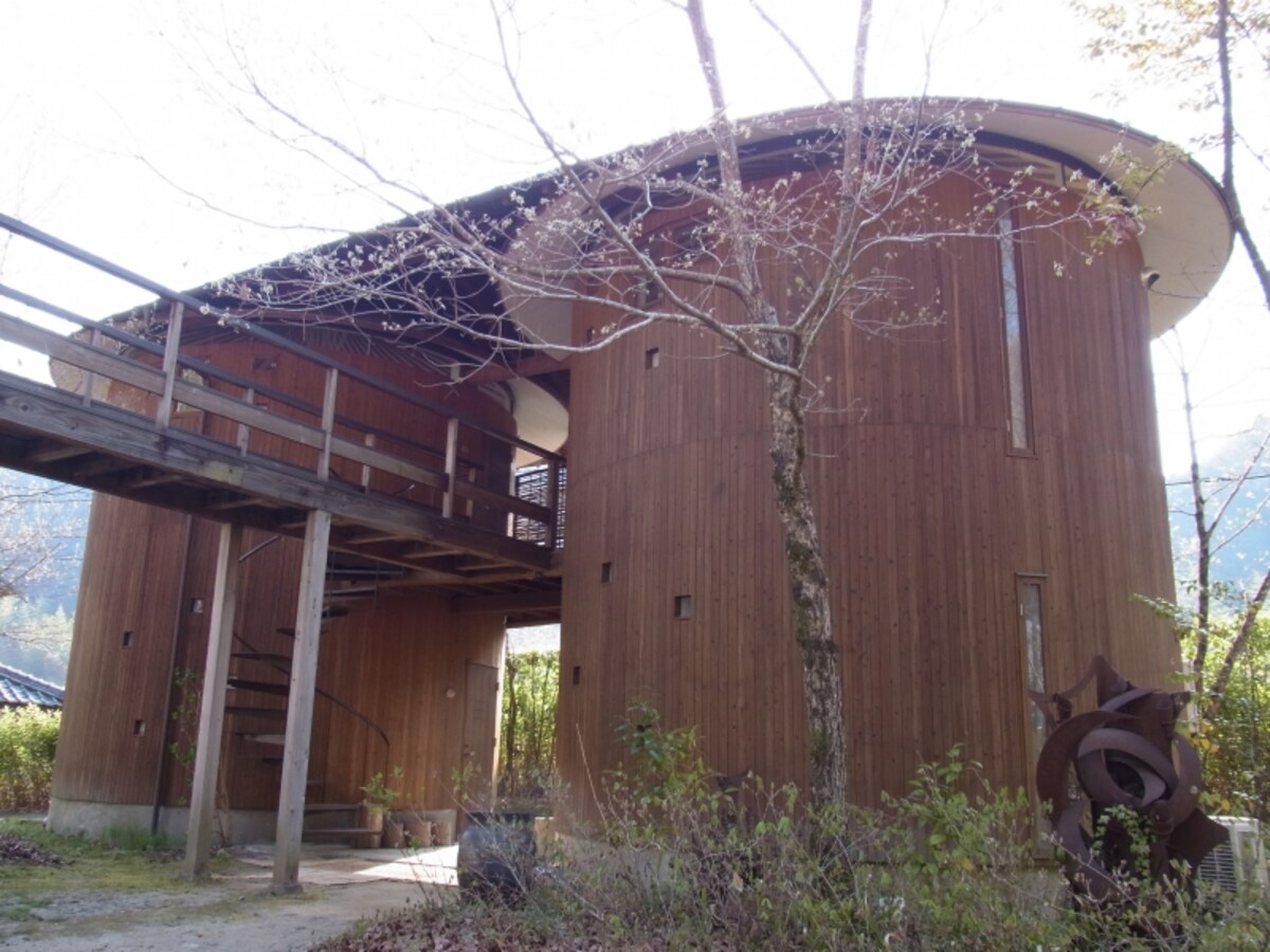 スーパー民宿