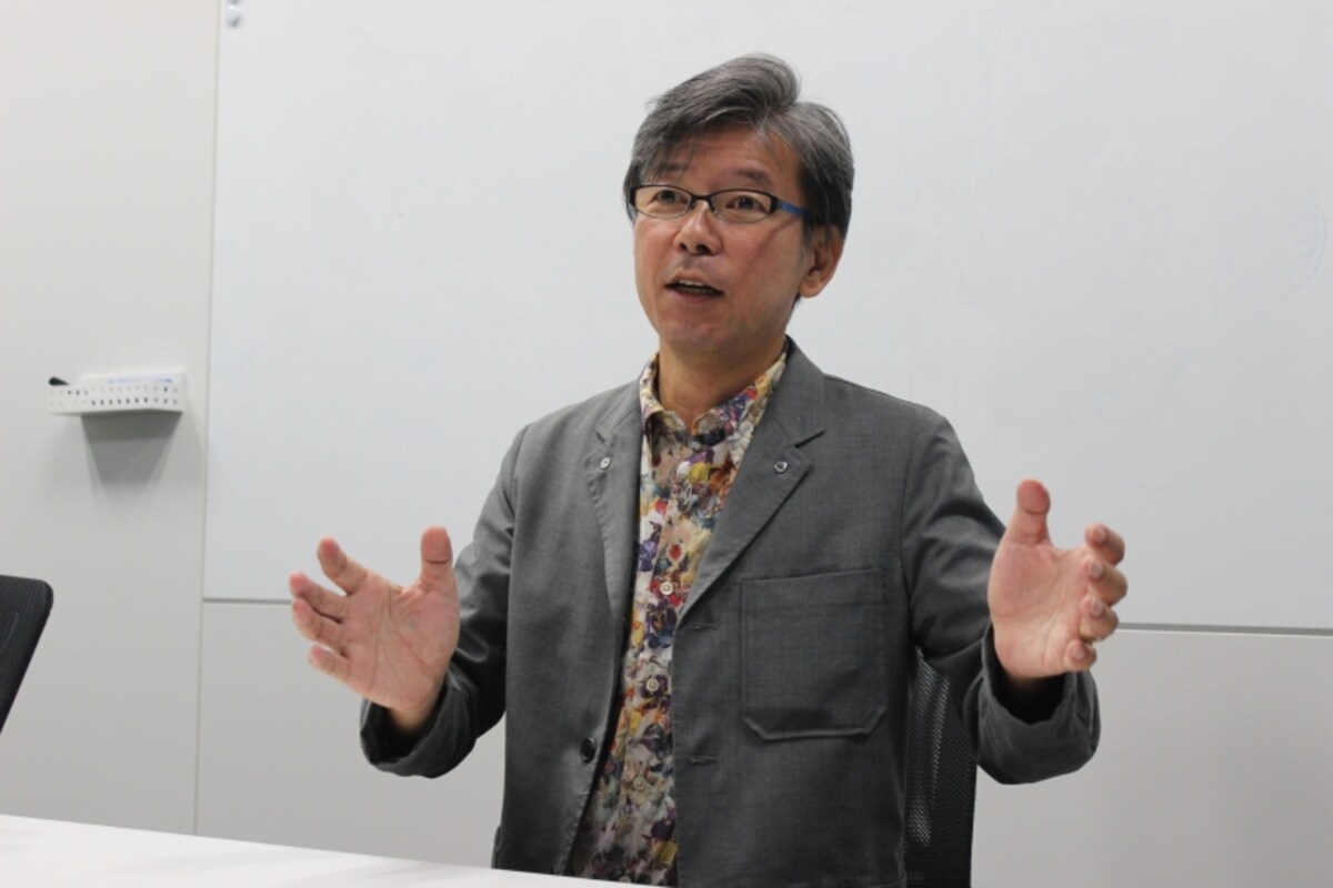 会社でカフェを始めた嬉野氏。そこを訪れるのはどんな人たち……？