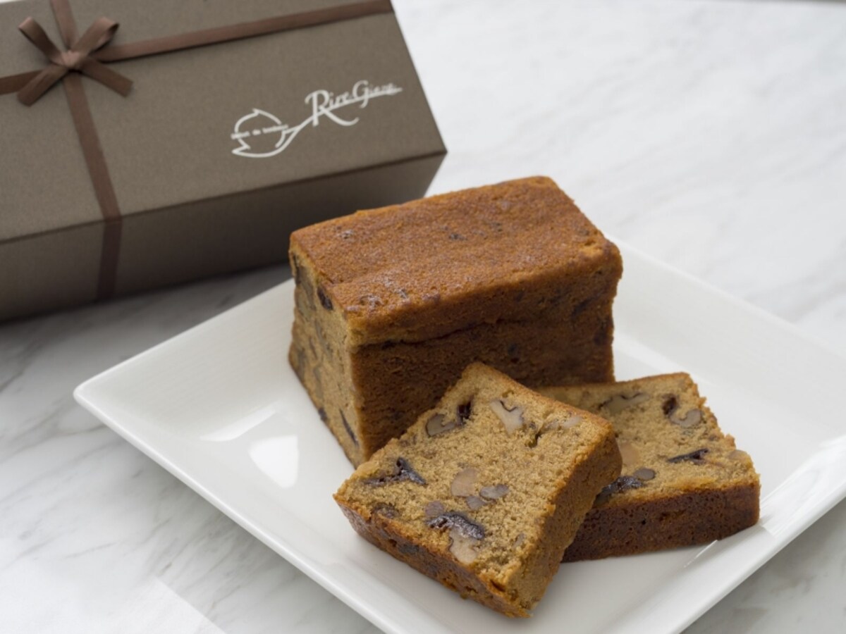 「Rire Ginza（リールギンザ）」の「スパイスティとプルーンのパウンドケーキ」（税込2,000円）