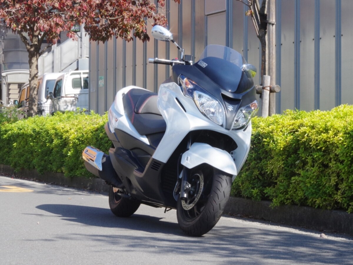 スカイウェイブ250　フロントビュー