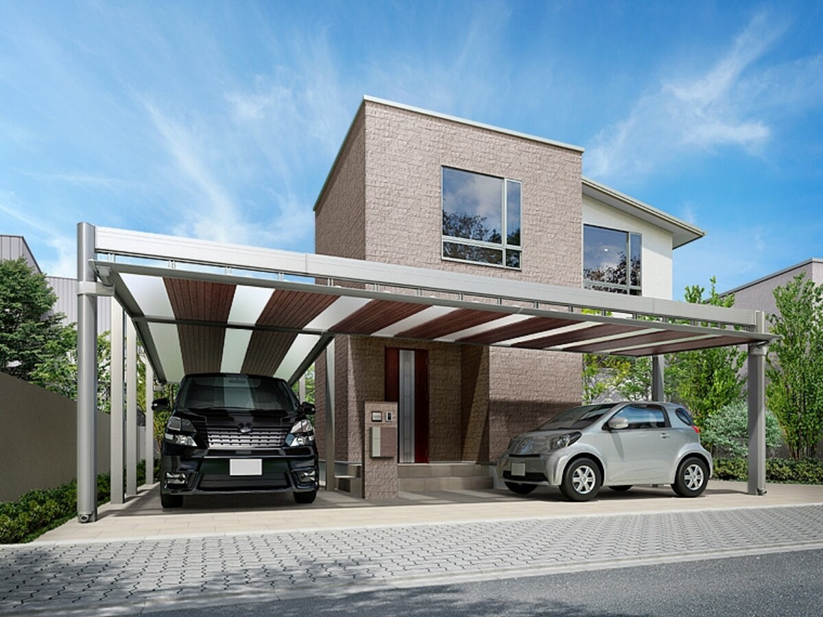 車を止めるだけではなく、住まいを演出するデザイン。　［カーポート　アーキフィールド　カールーフ　施工例　90-30型（ゼブラ8スパン＋標準8スパン）+30-50型（ゼブラ2スパン＋標準3スパン）］