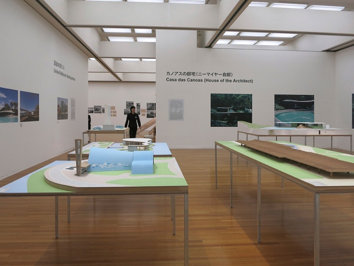パンブリーリャ・コンプレックスで展示されている建築模型風景の画像  