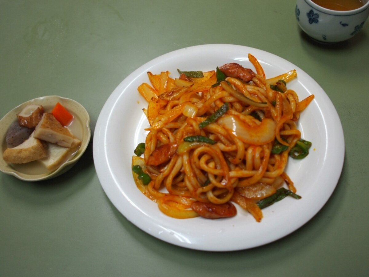 煮物の小鉢がうれしい