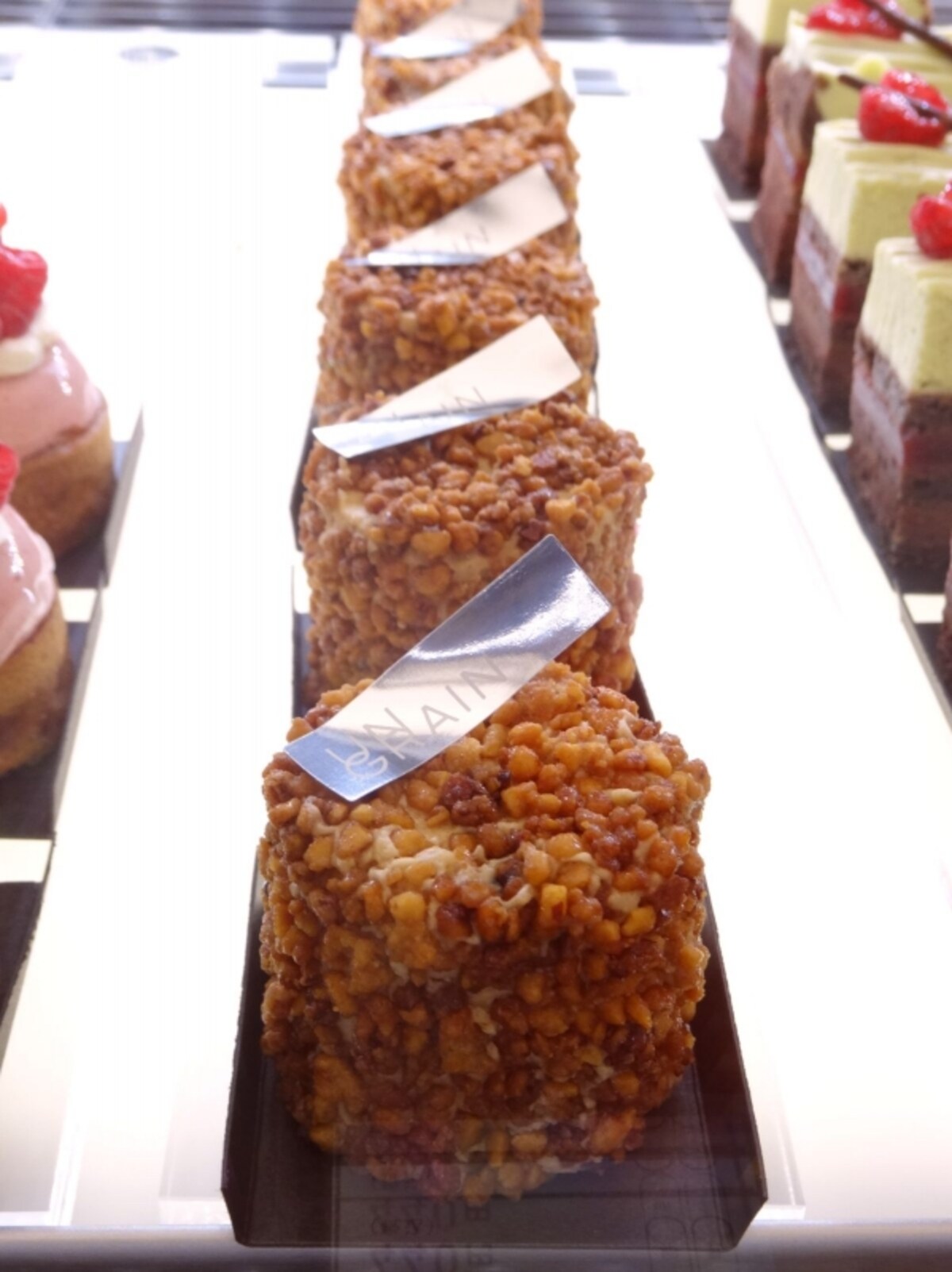 「UN GRAIN（アン グラン）」のミニャルディーズ「シュクセ アンヴェルセ」（税込440円）