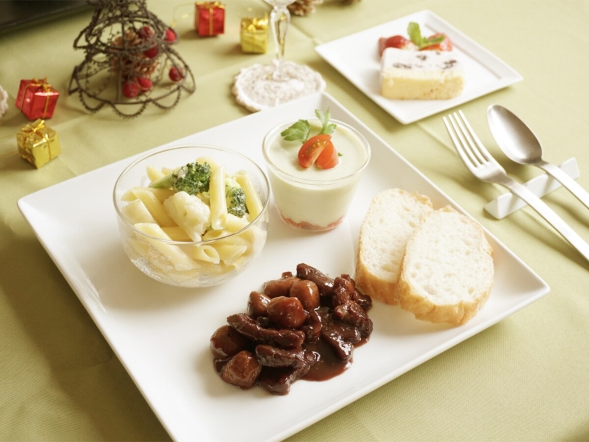 牛の赤ワイン煮込みプレート