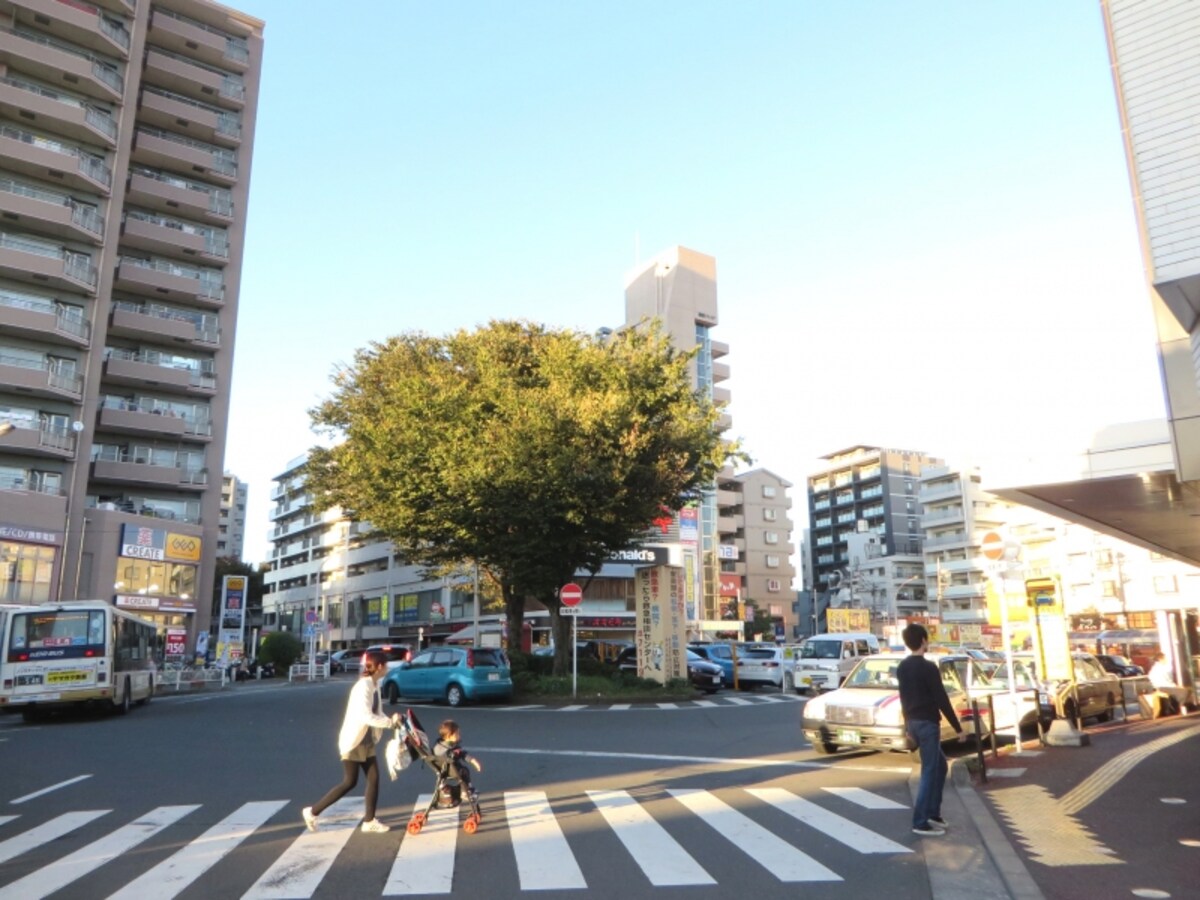 つつじヶ丘駅前