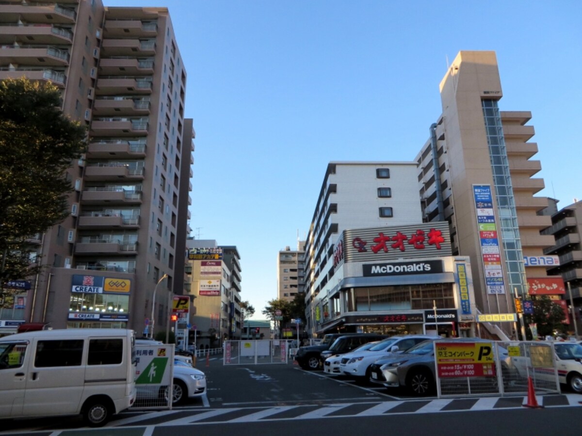 駅前の様子