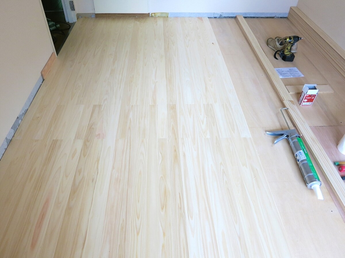 フローリング張り作業の続き1