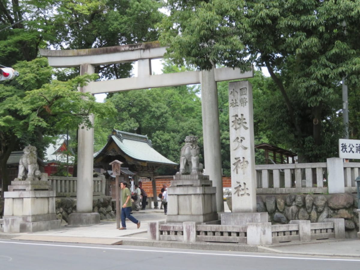 秩父神社の鳥居