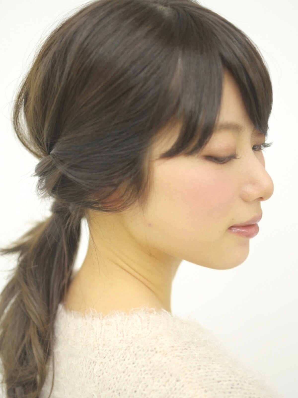 ひとつ結びヘアアレンジ