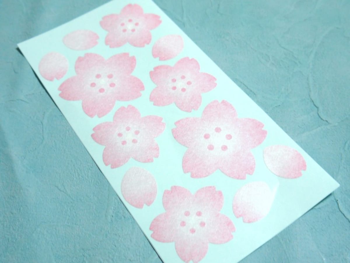 100均で買える、障子の部分補修用シール