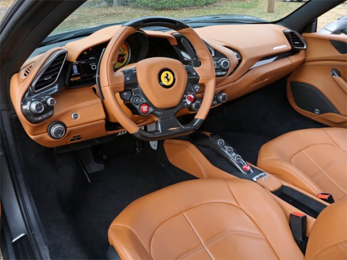 フェラーリ488GTB