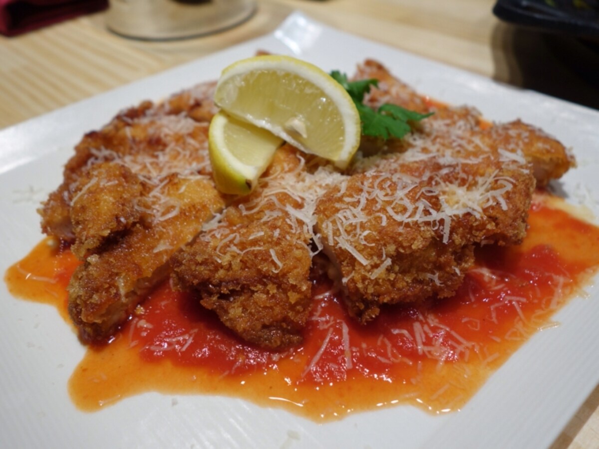「東京銀座食堂風大きなミラノ風カツレツ」1,380円