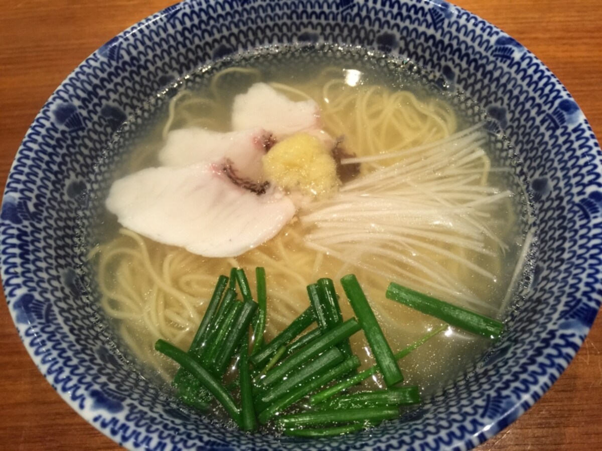 まかないきいち（銀座）の「鯛そば」