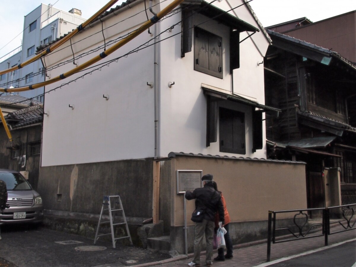 樋口一葉が通った伊勢屋質店の土蔵
