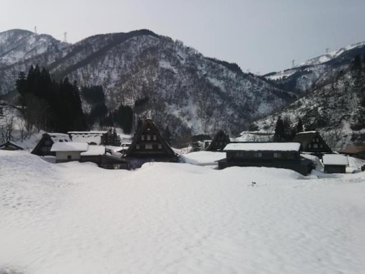雪の五箇山・菅沼合掌集落(2)