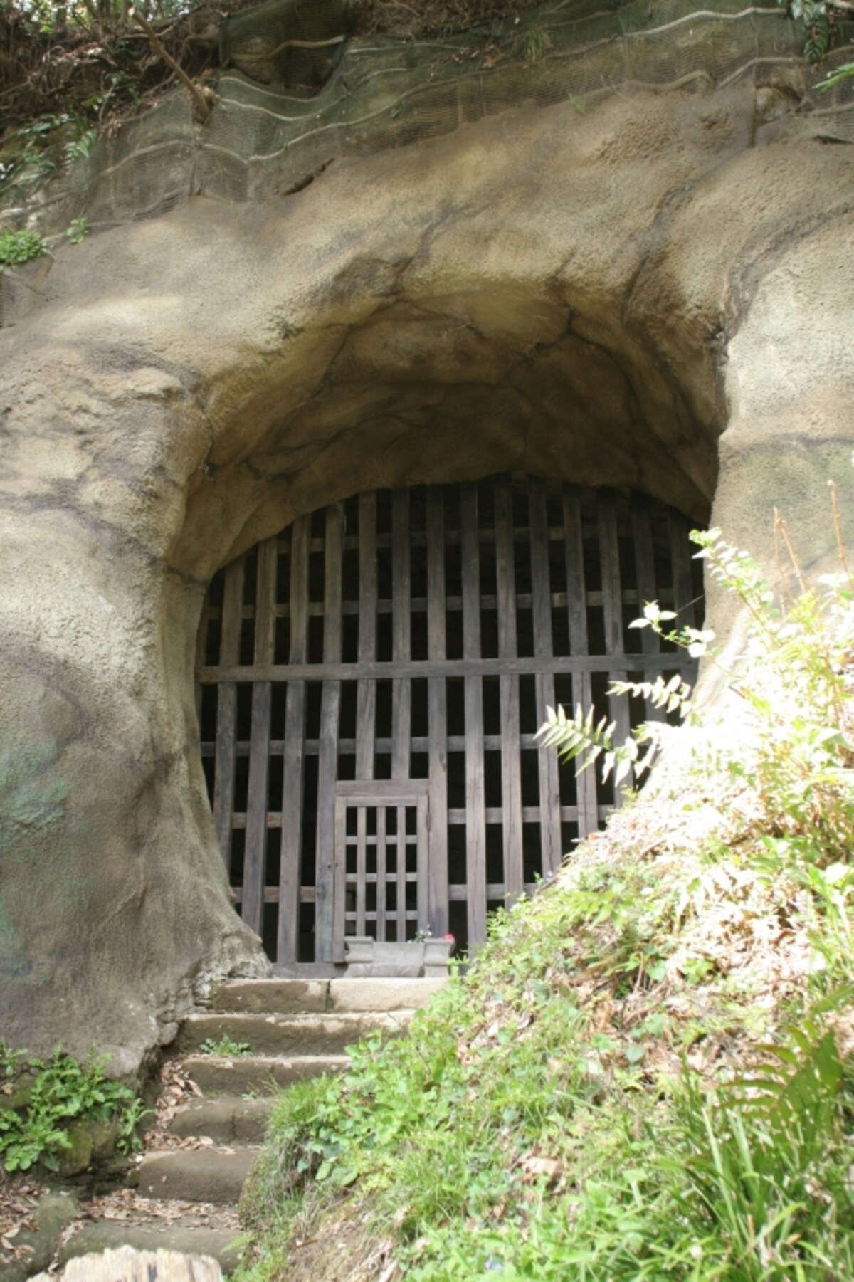 光則寺の土牢