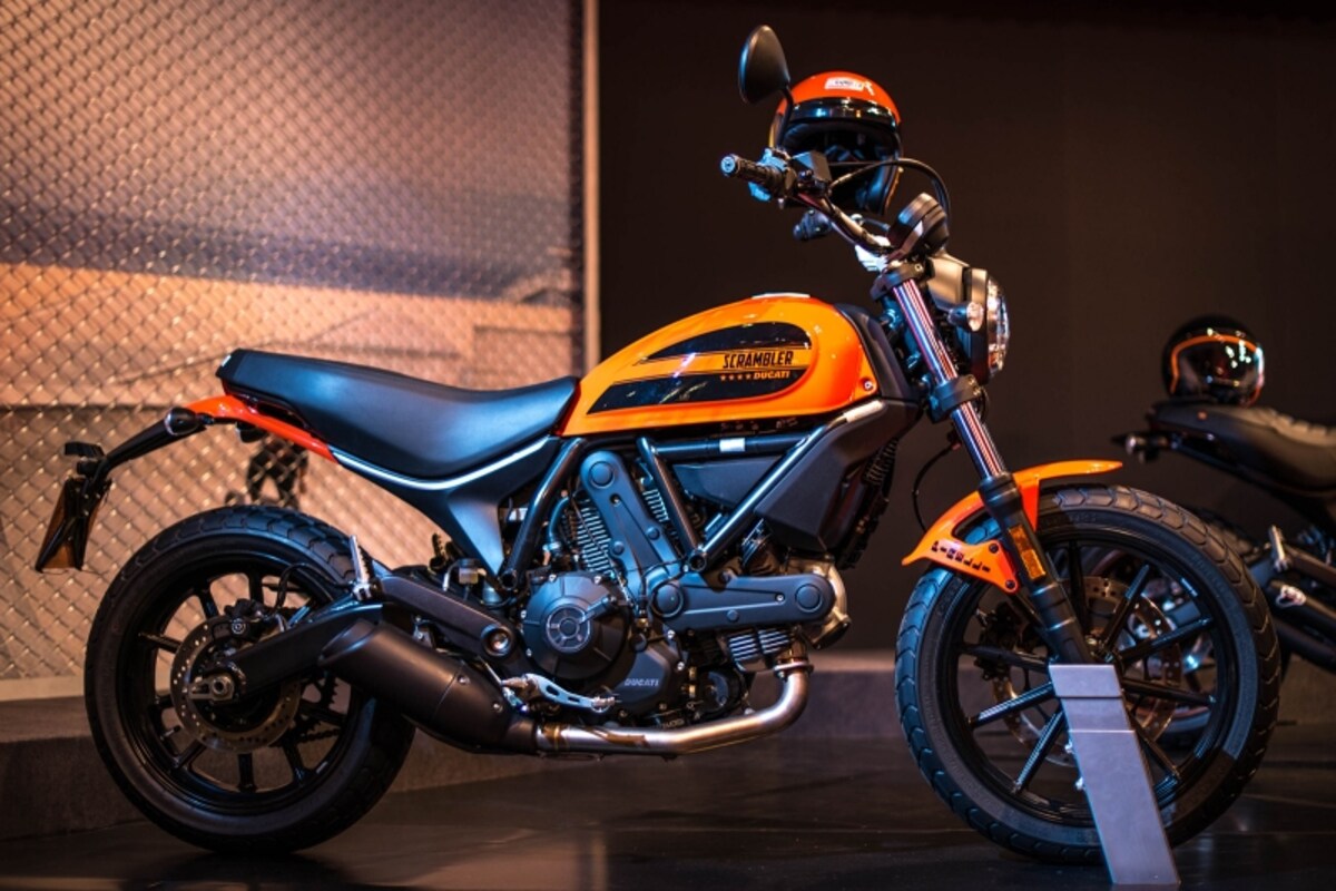 排気量399cc（400ccクラス）のドゥカティ スクランブラー Sixty2