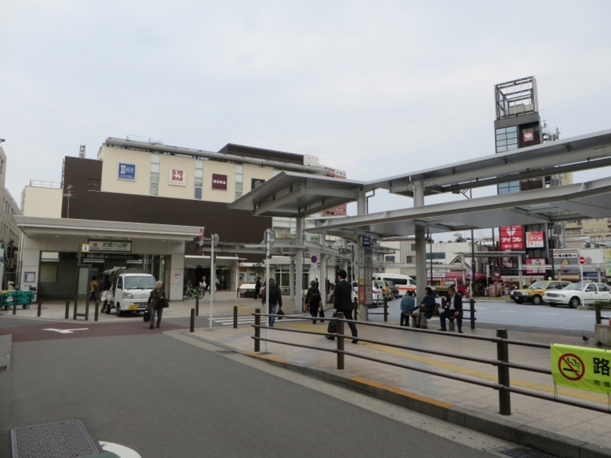武蔵小山駅前