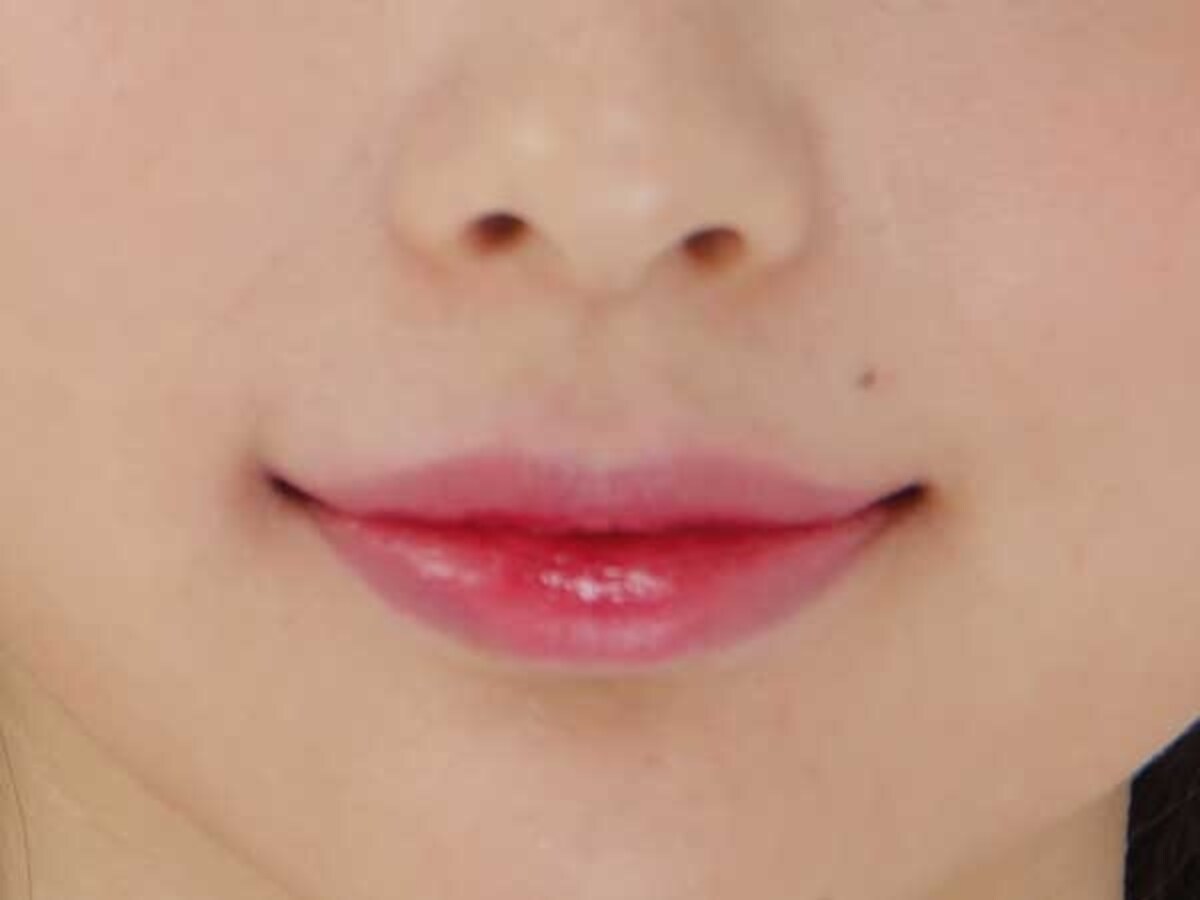ティント塗りリップで唇にピュア感をプラス