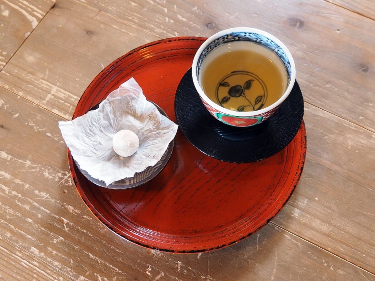 加賀棒茶と干菓子＠北大路魯山人の寓居 いろは草庵