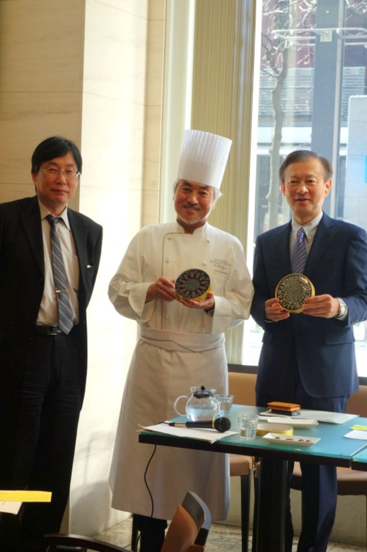 理学博士 藤井健志氏、三枝俊介シェフ、医師 栗原毅氏