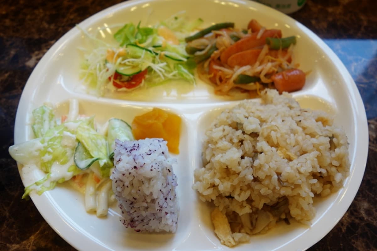 ビジホ無料朝食