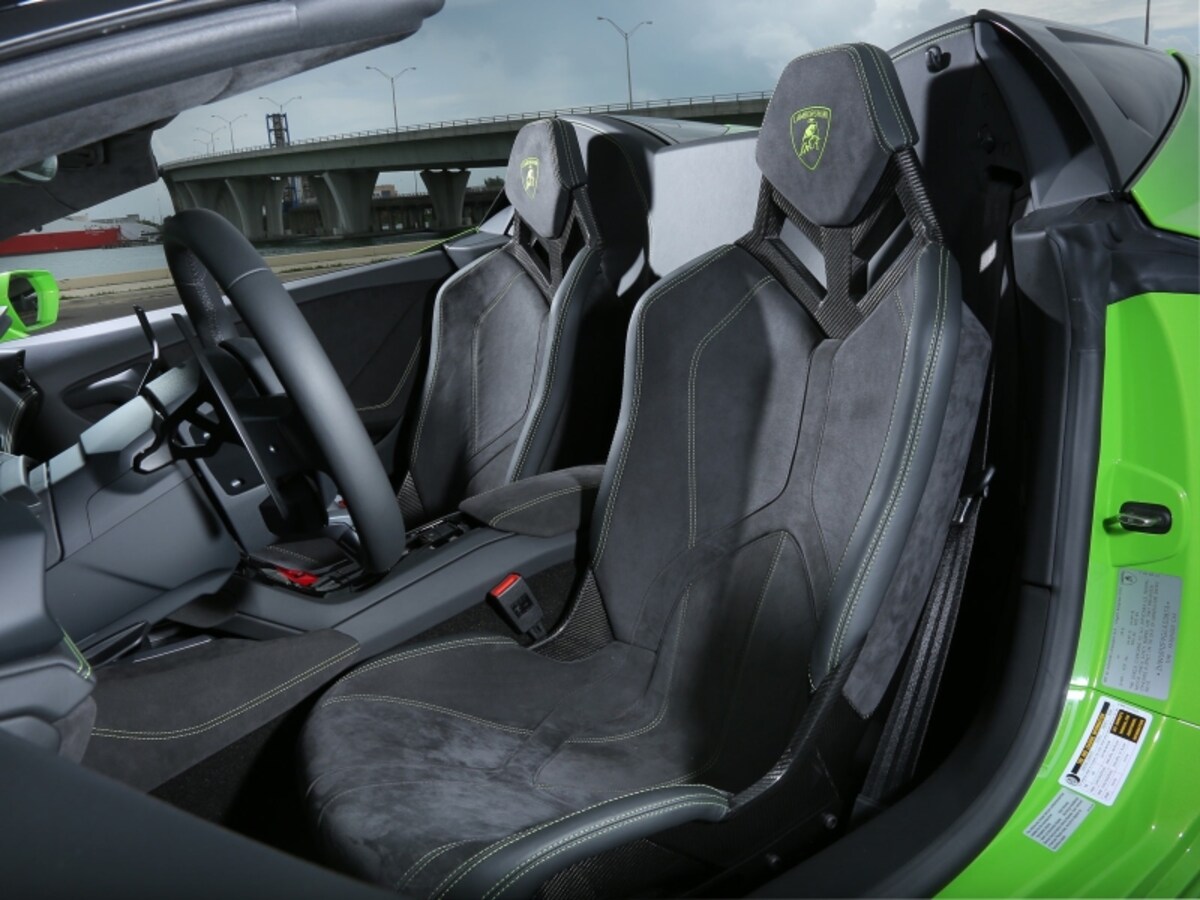 ランボルギーニウラカンLP610-4スパイダー