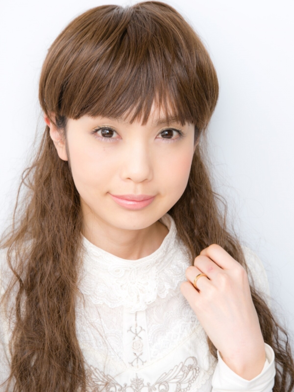 横ラインを強調してふんわり優しく女性らしい雰囲気に