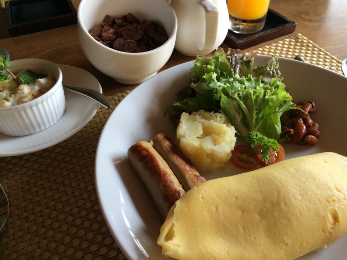 朝食オムレツ