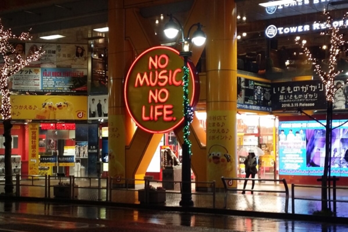 タワーレコード渋谷店は、アイドル以外も含めればほぼ毎日リリイベを行っています。