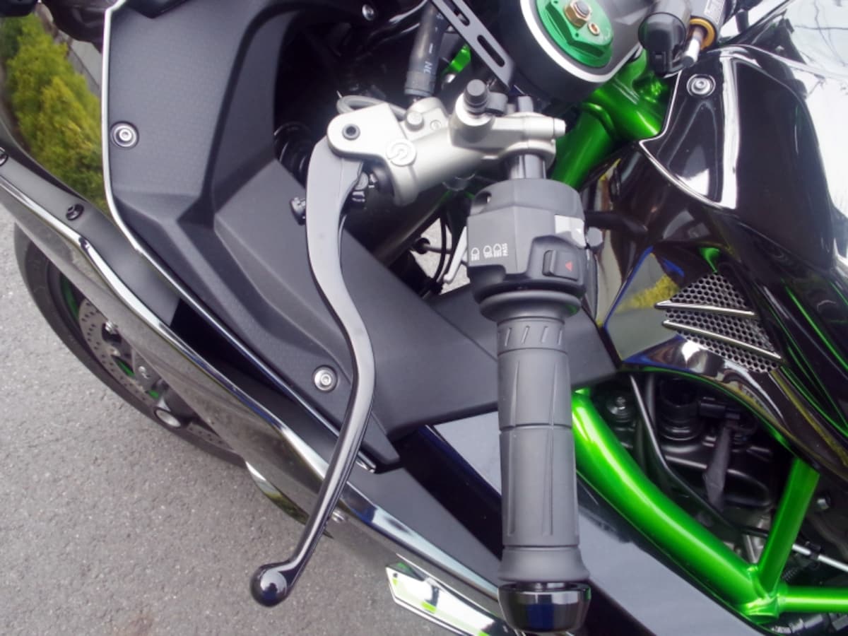 Ninja H2のクラッチはとても硬い