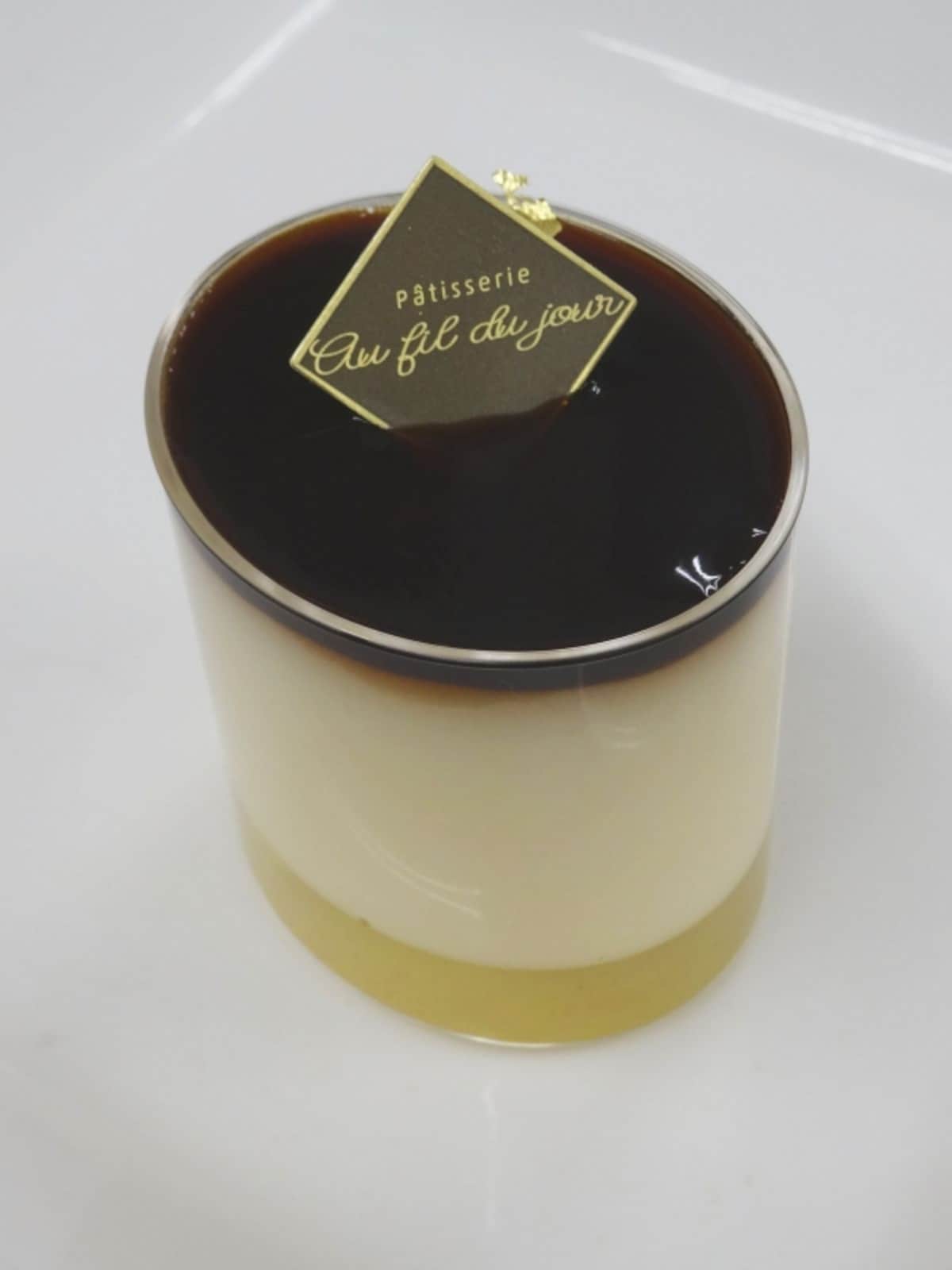 「パティスリー オー フィル ドゥ ジュール」の「ティラミス」（税別380円）