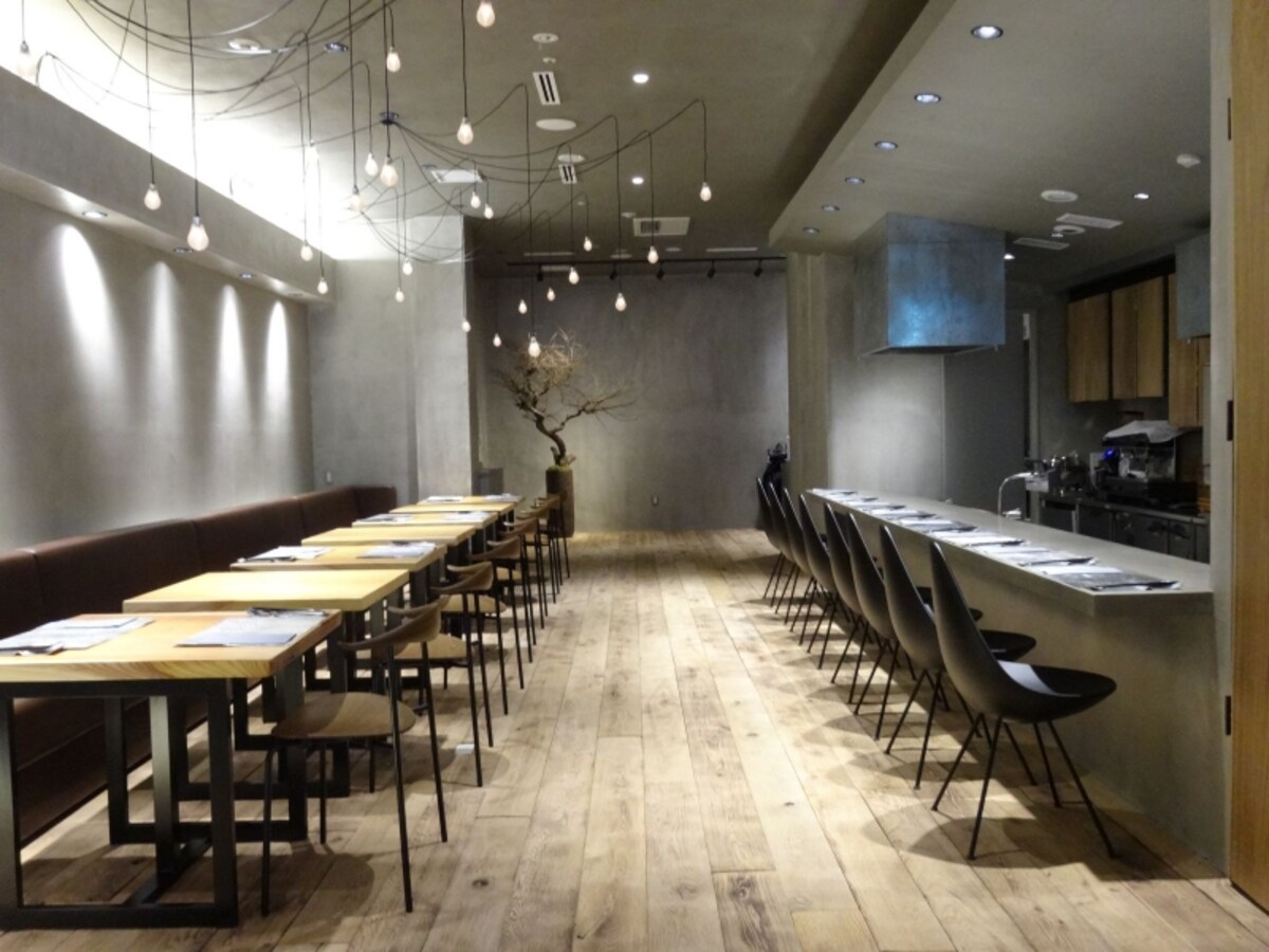 「ESqUISSE CINq(エスキス サンク)」の店内