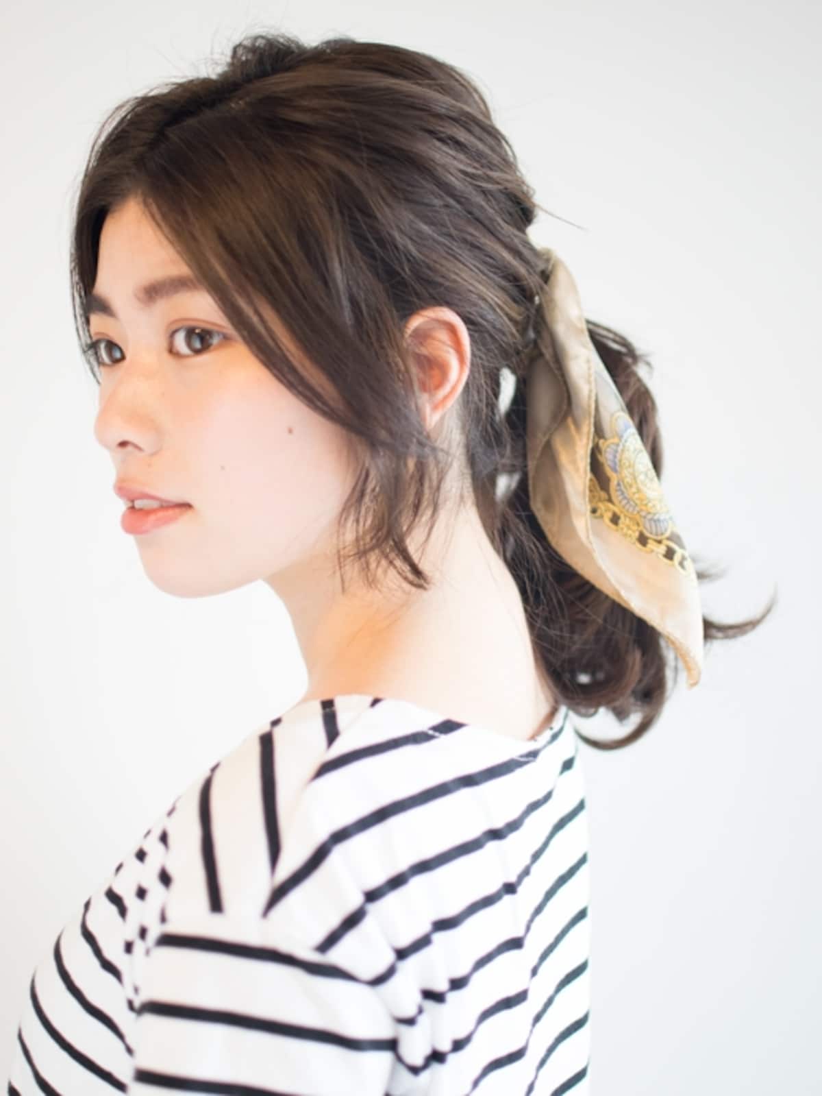 スカーフでポニーテール！無造作ポニーテールヘアアレンジのやり方