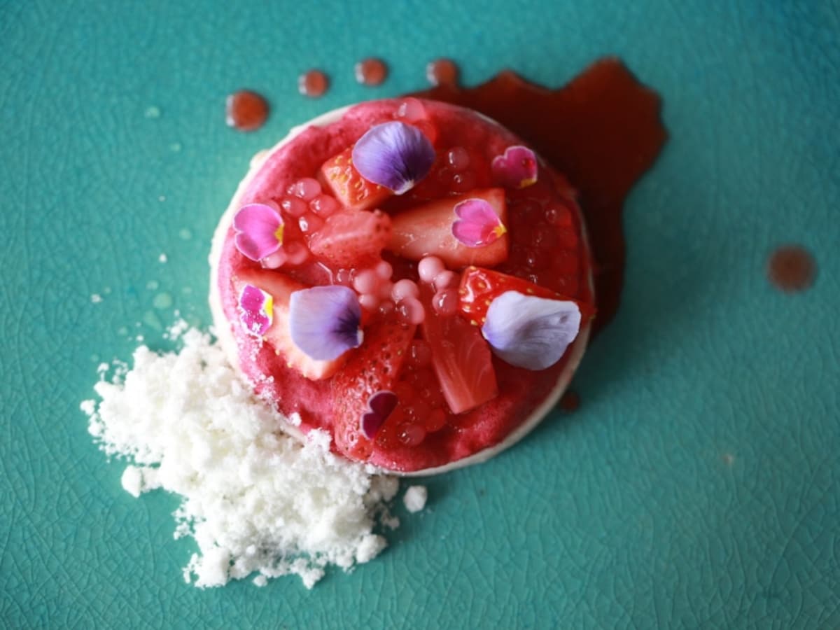「JANICE WONG(ジャニス・ウォン)」の春限定「Strawberry Caprese(ストロベリーカプレーゼ)」(税別1,800円)