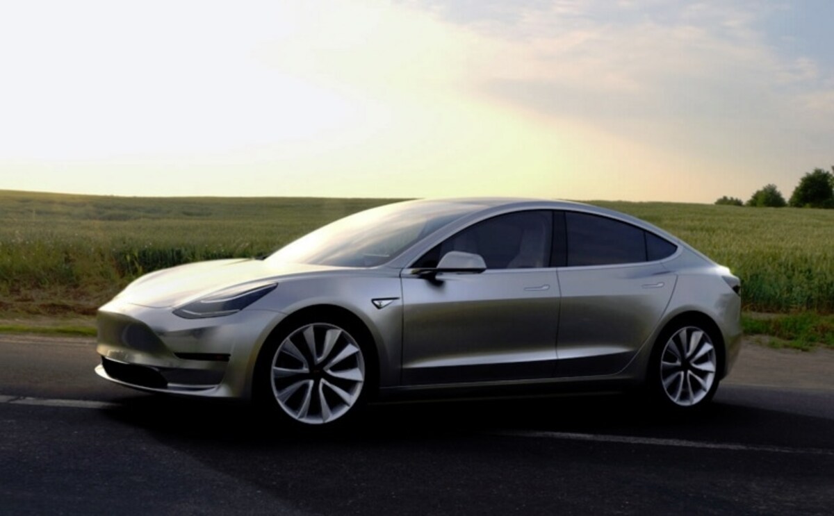テスラモーターズが新型EV車「Model 3」発表