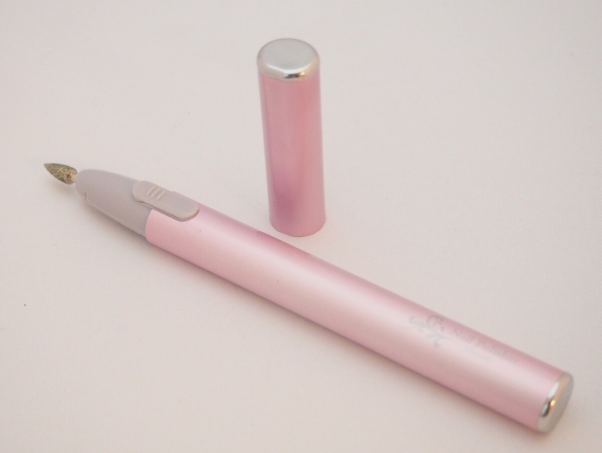 本体カバーの内側にアタッチメントが収納されている