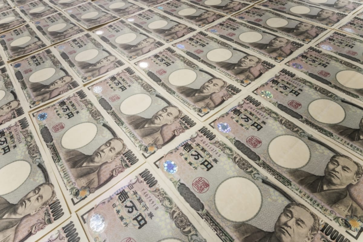 最初の貯蓄目標額は100万円