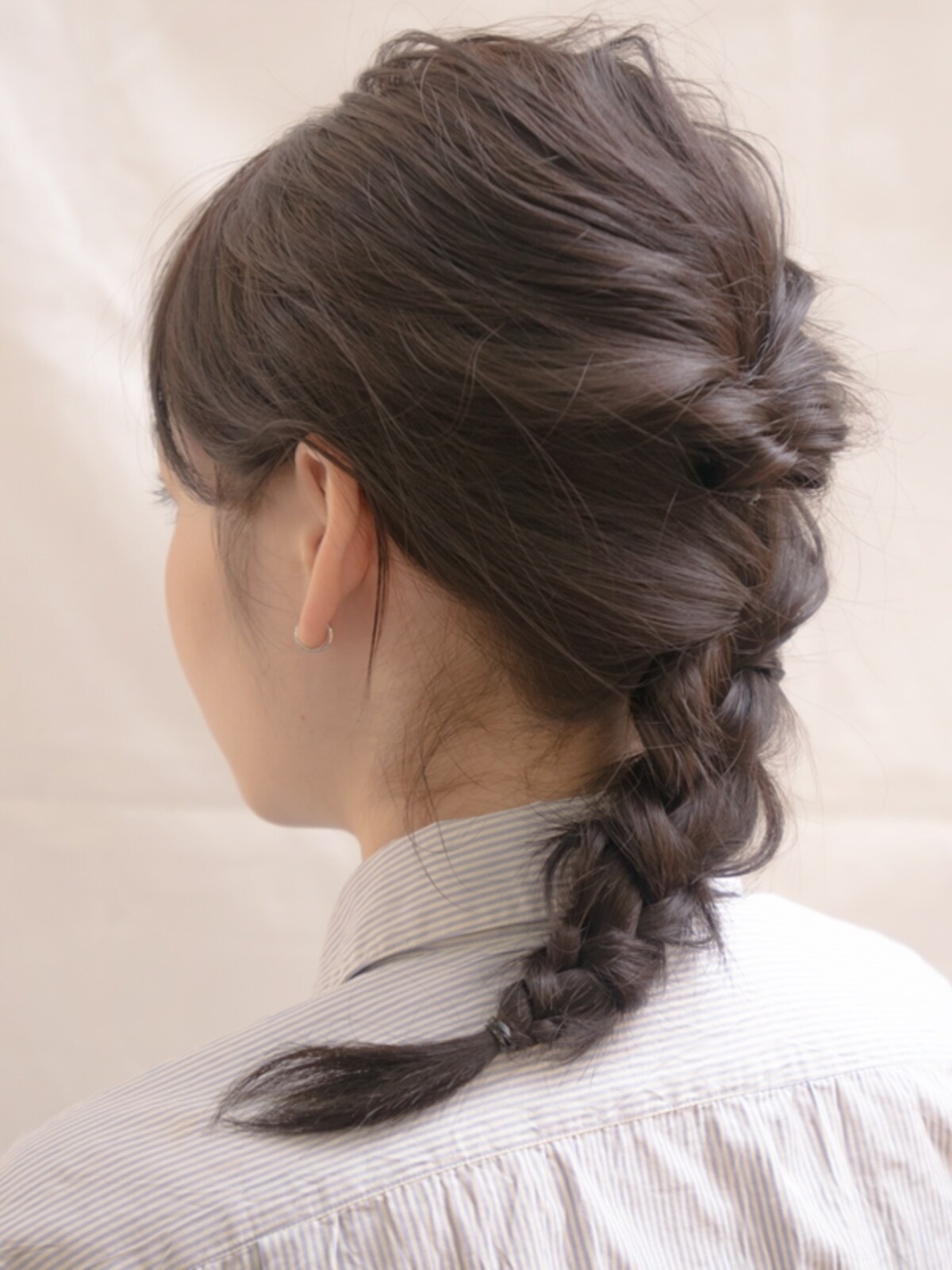 髪の崩し方と引き出し方