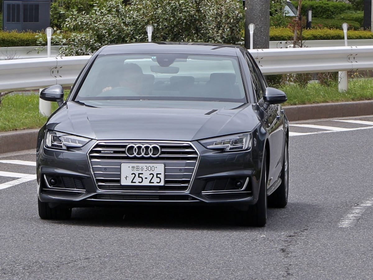 アウディA4