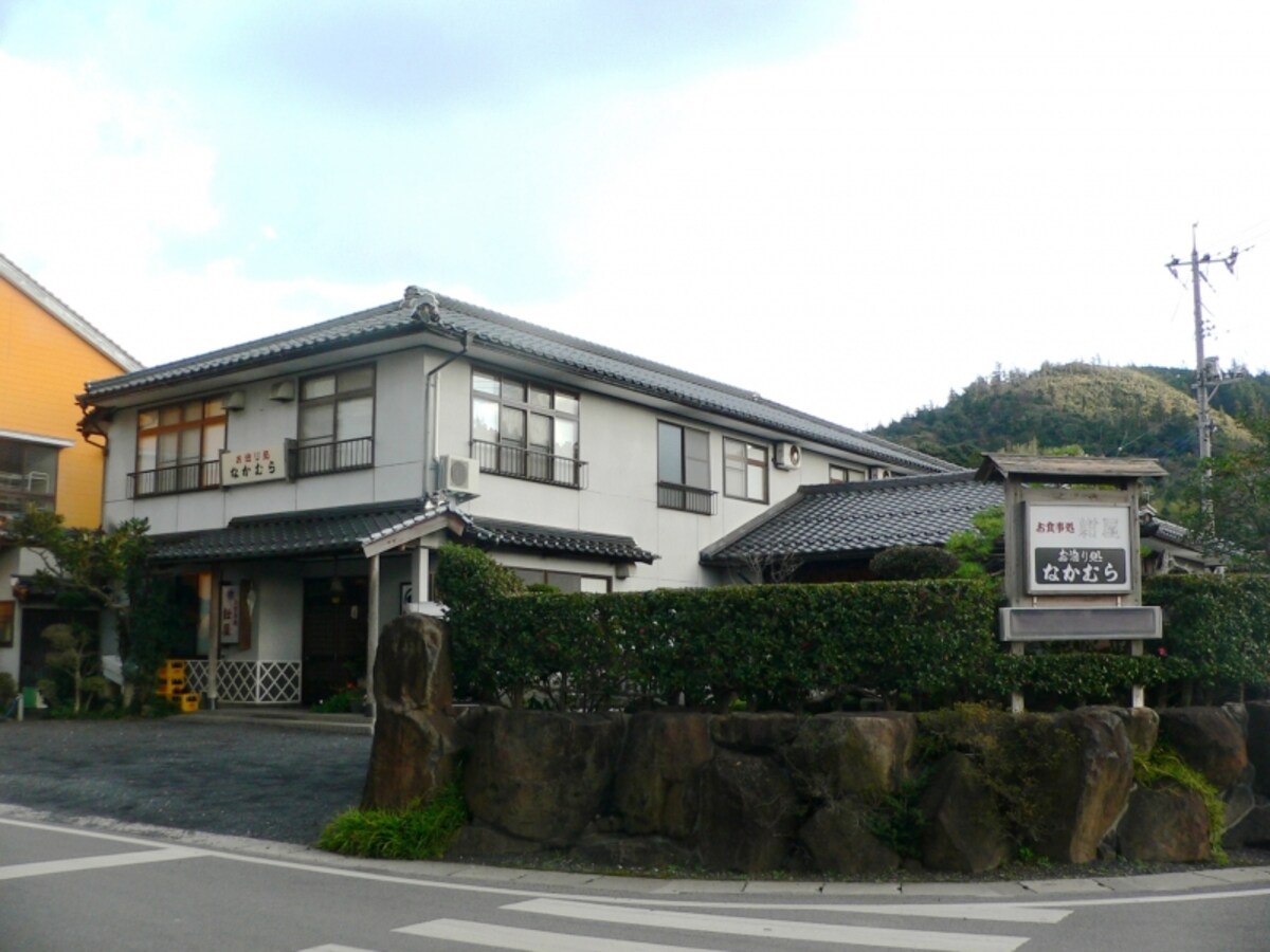 なかむら