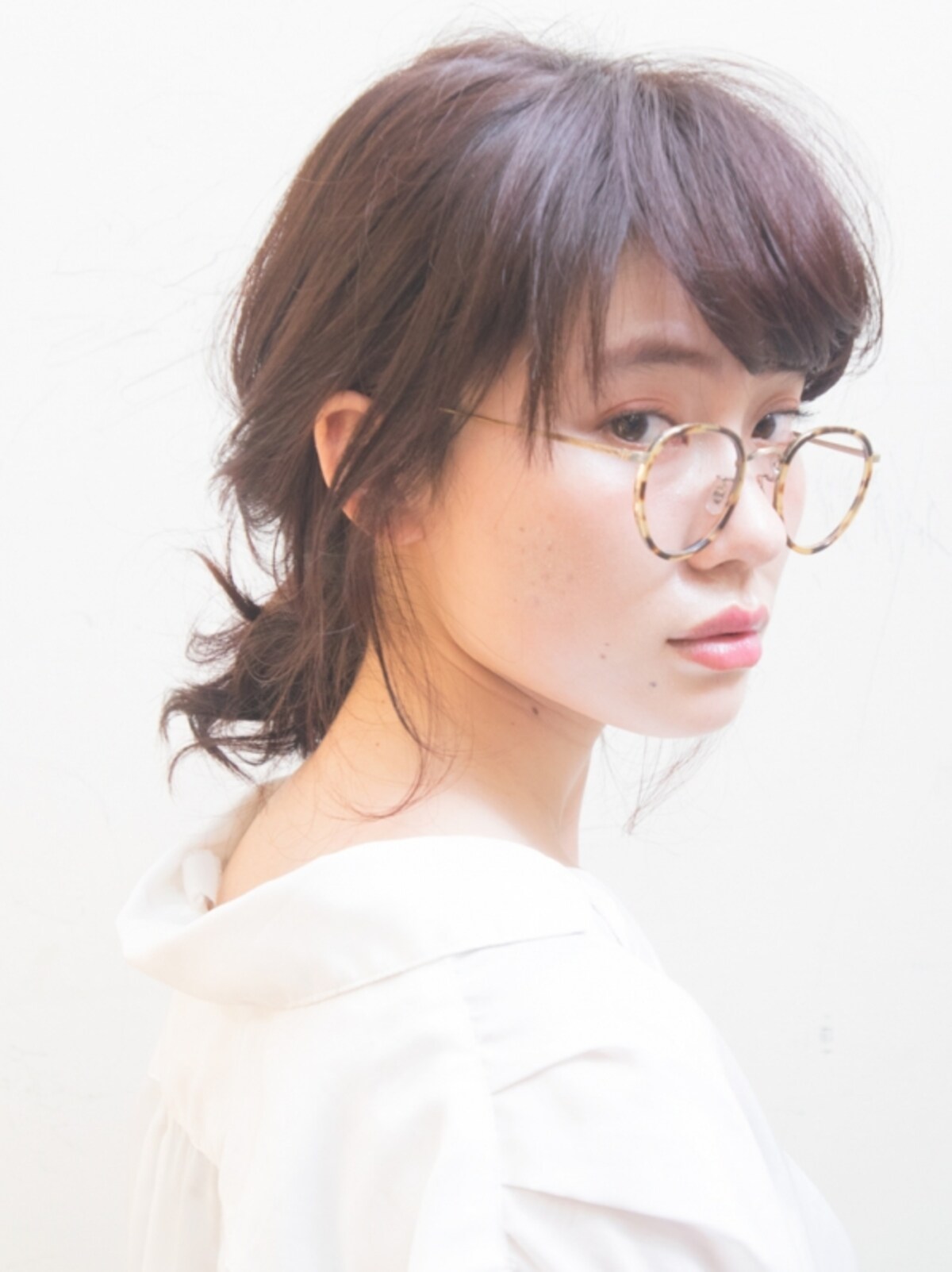 メガネに似合うひとつ結び