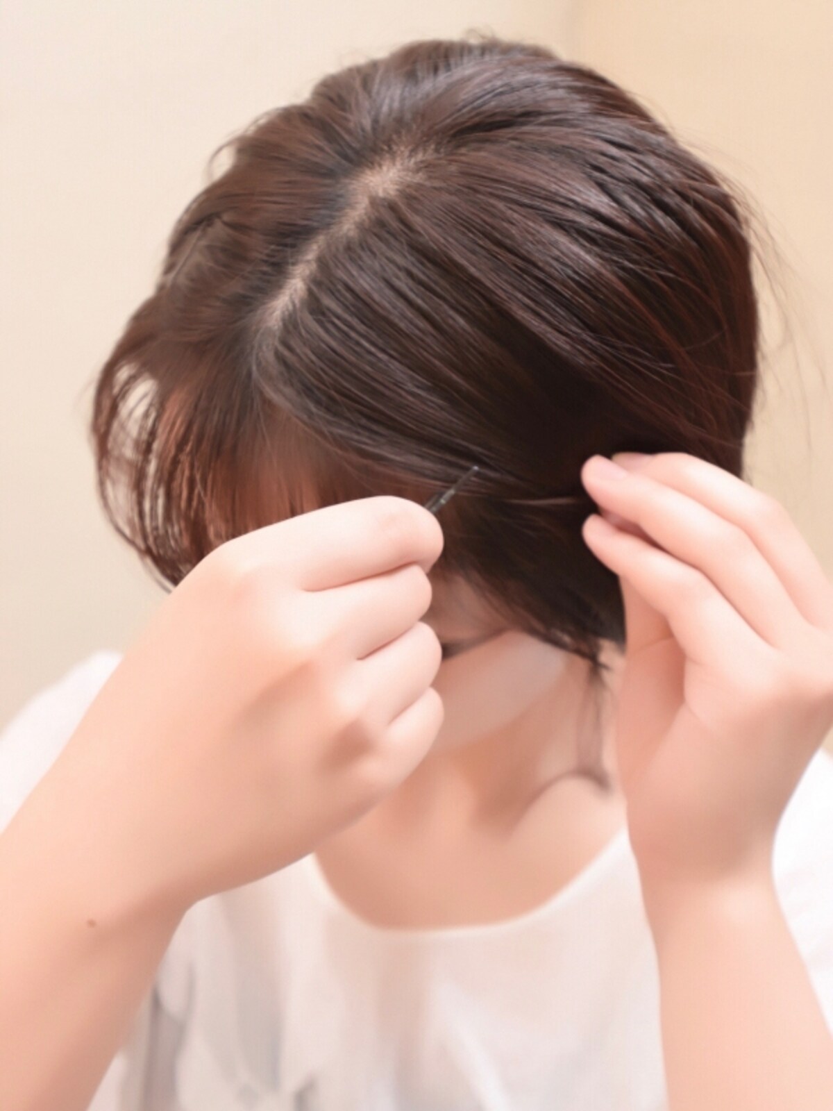 ピンで左右止めましょう