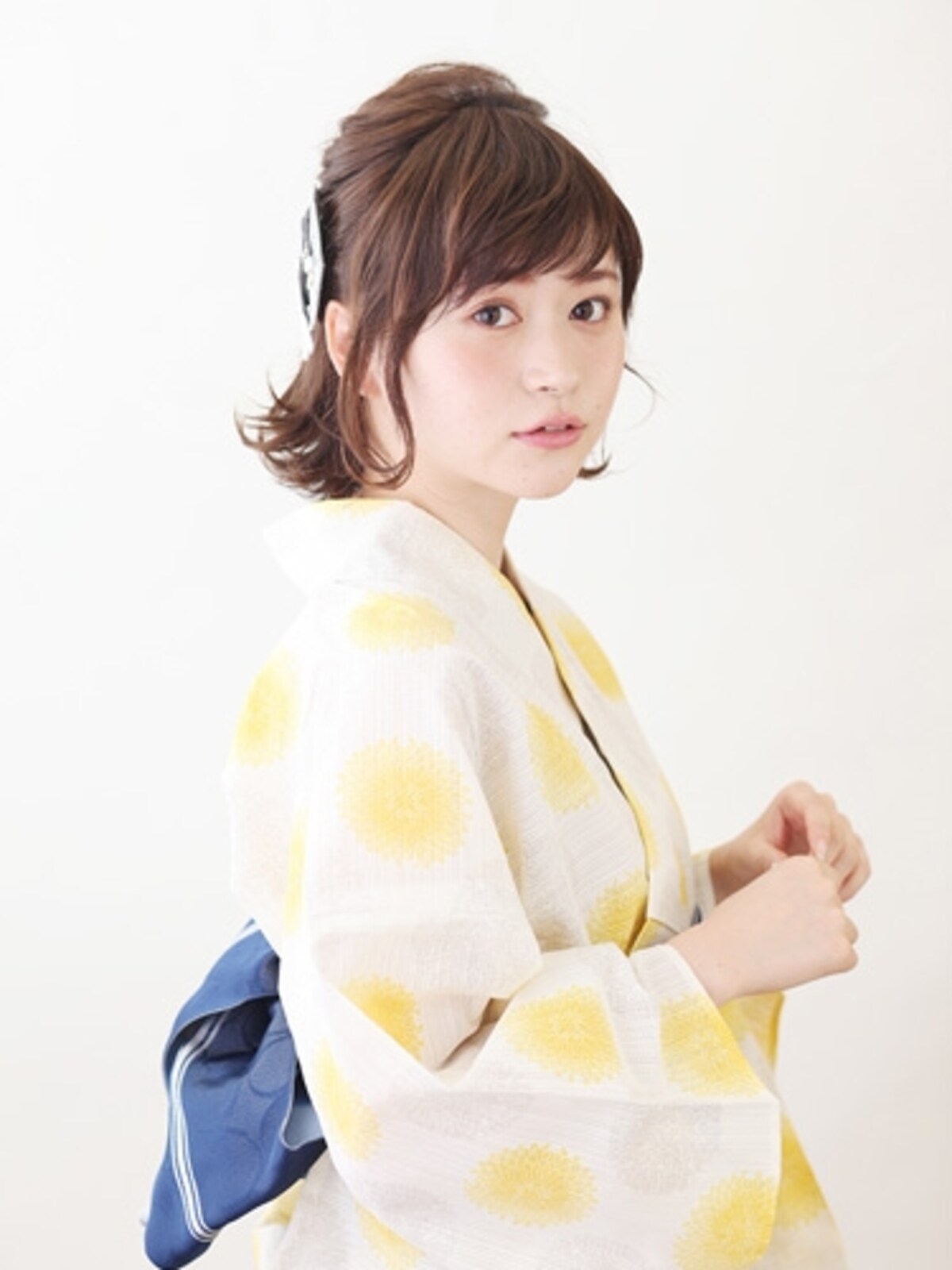 ショート浴衣・くるりんぱ3つで簡単ハーフアップ